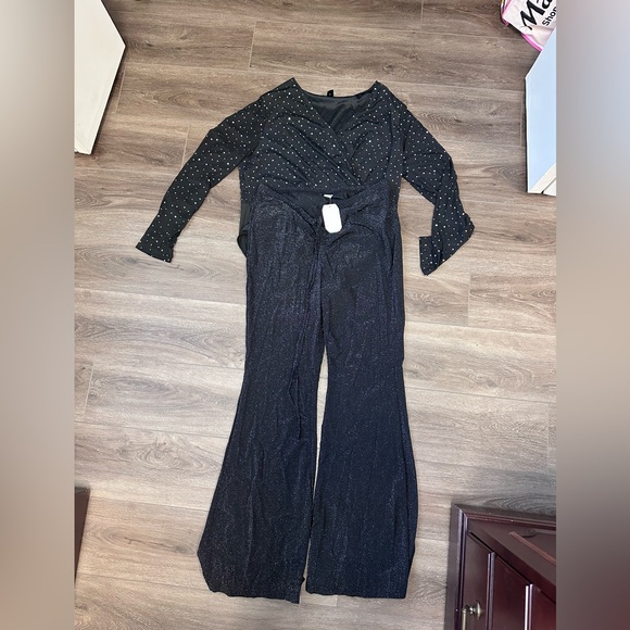 🌿5/$10🌿NWT Shein 2 Piece Pant Set - Picture 1 of 11